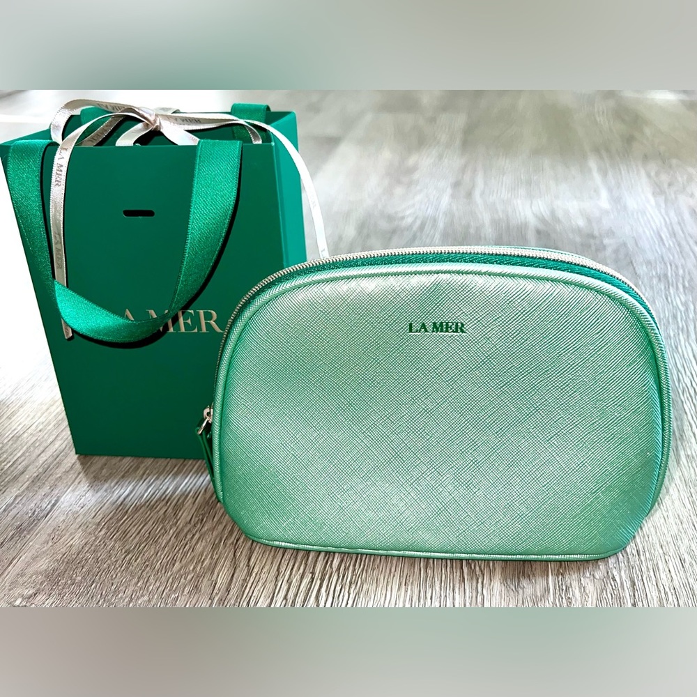 La Mer Mint Cosmetic Bag w/Mini Shopping Bag